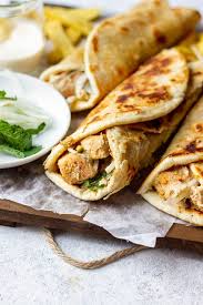 CHICKEN ROLL